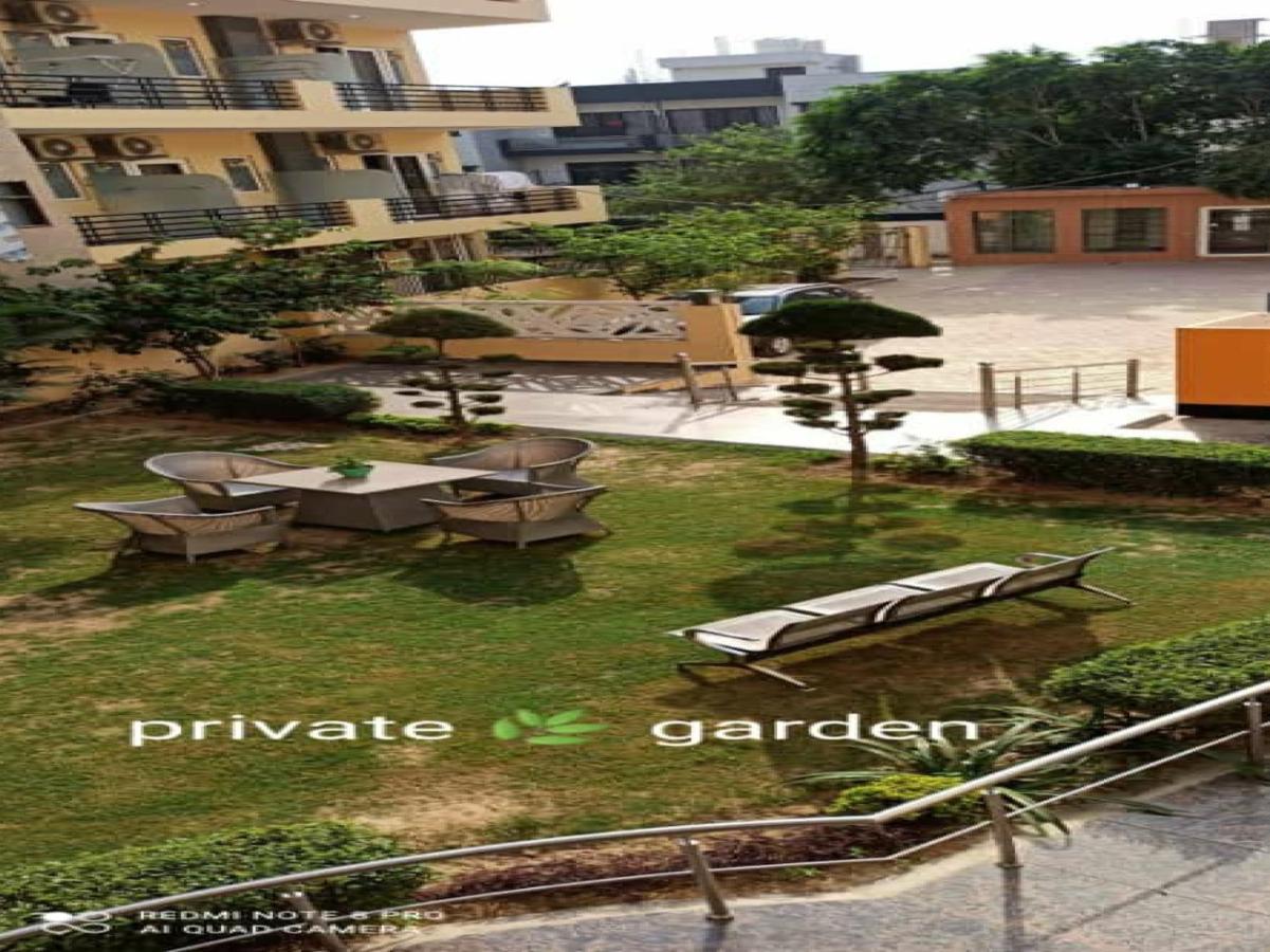 Oyo 74401 Aster Garden Suites 델리 외부 사진
