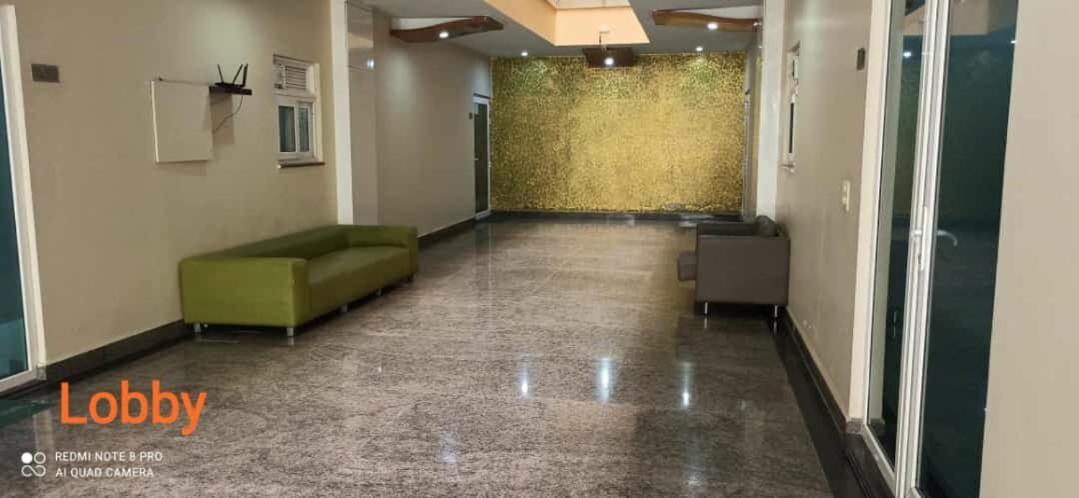 Oyo 74401 Aster Garden Suites 델리 외부 사진